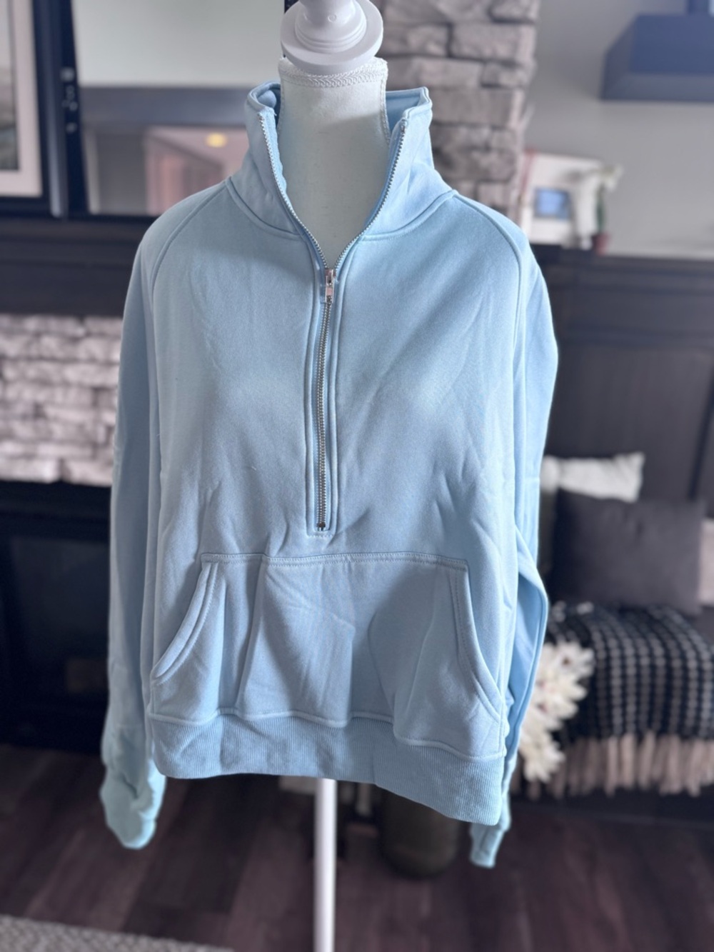 NWOT Women’s XL Light Blue Half-Zip Pullover Sweatshirt